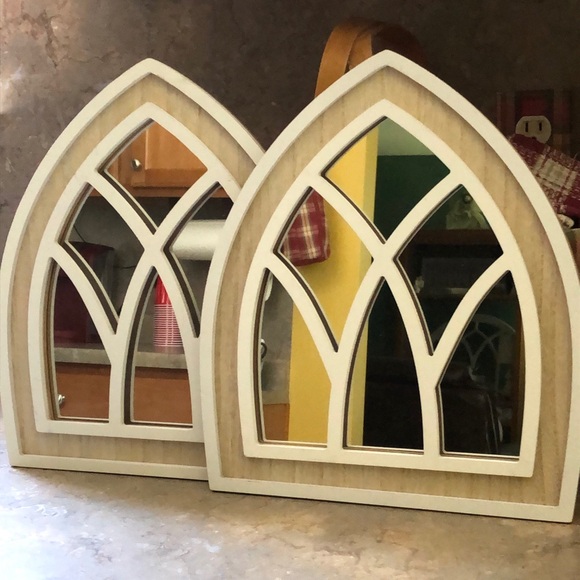 2 Decorative Arch Mirrors - Picture 2 of 4